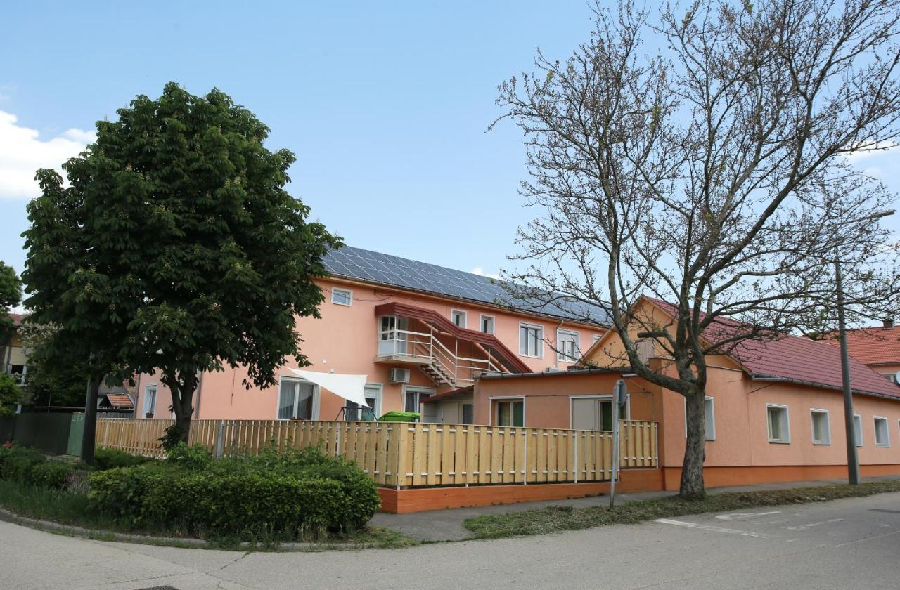 Central Panzio Szentes Exterior foto